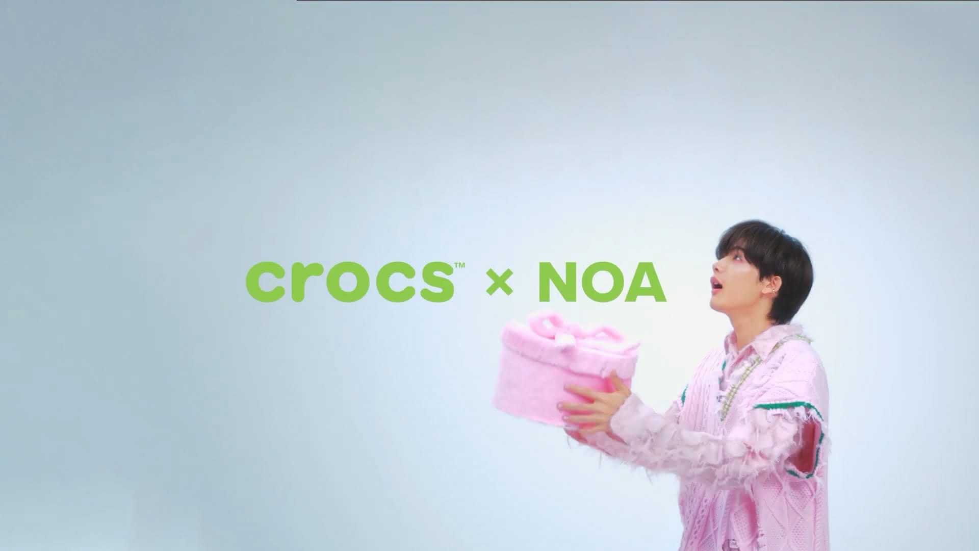 crocs × NOA HOLIDAY